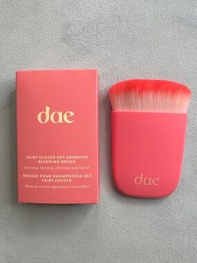 🛁 DAE | FAIRY DUSTER DRY SHAMPOO BLENDING BRUSH